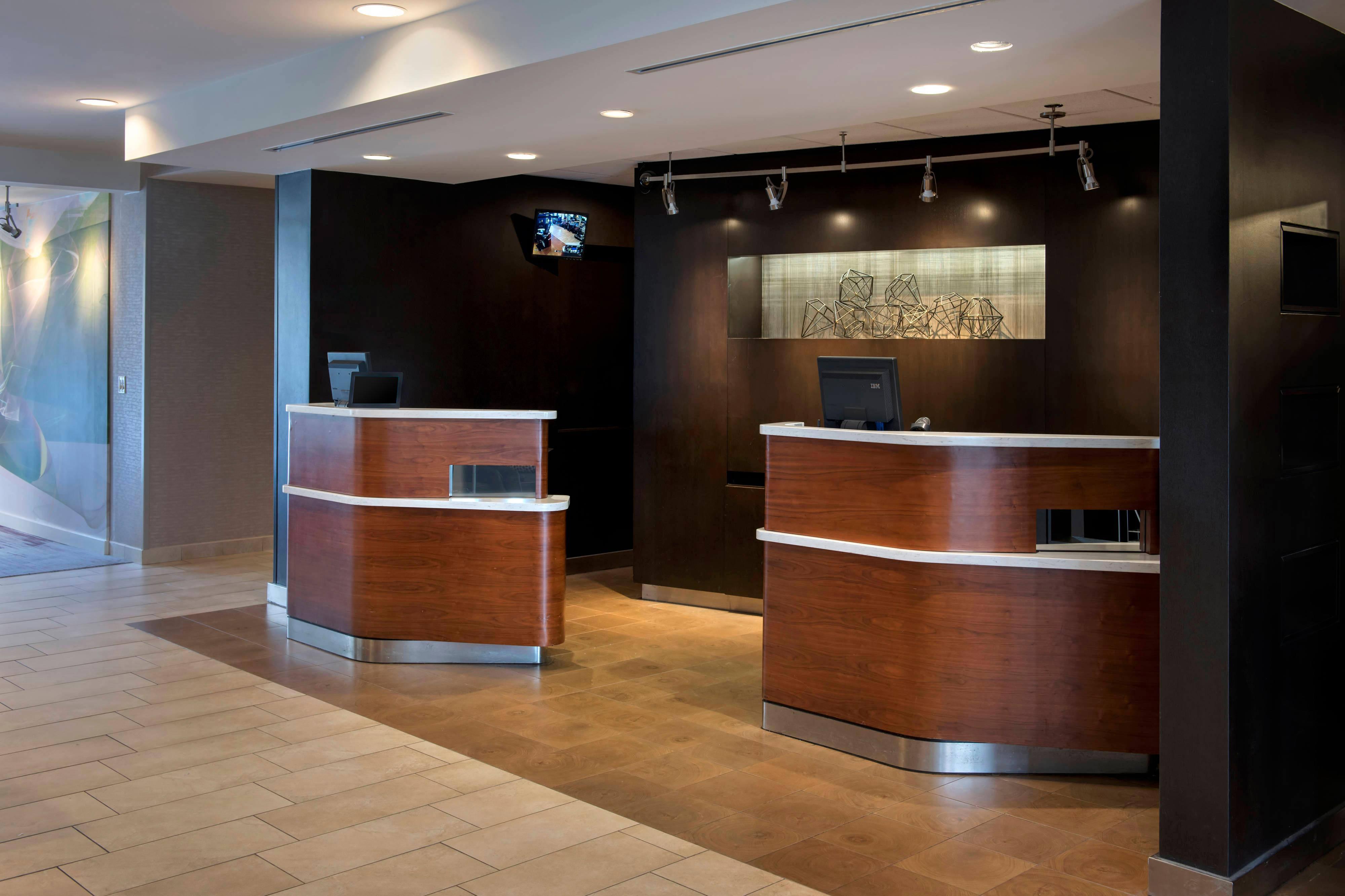 Sonesta Select Boston Milford Hotel Exterior photo